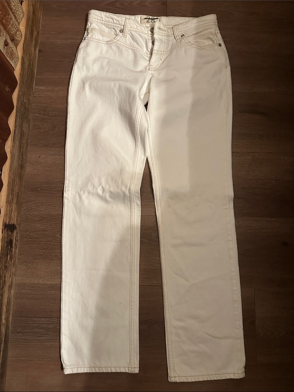Women’s White Straight-Leg Jeans